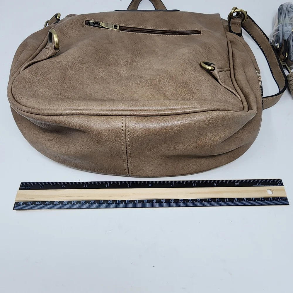 Jen&Co vegan tan snake print‎ convertible backpack with regular and guitar Strap